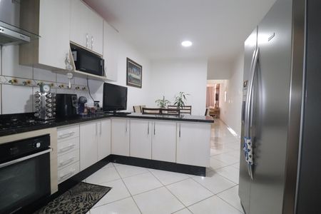Casa à venda com 142m², 3 quartos e 2 vagasCozinha