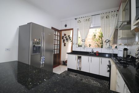 Casa à venda com 142m², 3 quartos e 2 vagasCozinha
