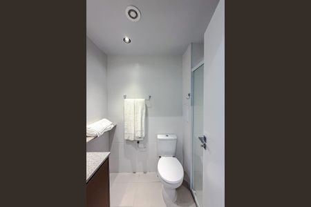 Banheiro de kitnet/studio para alugar com 1 quarto, 24m² em Vila Mariana, São Paulo