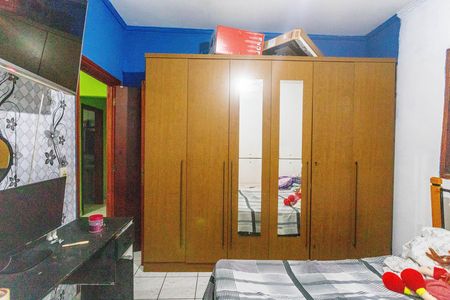 Casa à venda com 250m², 4 quartos e 6 vagas Casa à venda com 250m², 4 quartos e 6 vagasCasa 1 - quarto 1