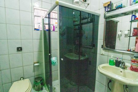 Casa à venda com 250m², 4 quartos e 6 vagas Casa à venda com 250m², 4 quartos e 6 vagasCasa 1 - banheiro