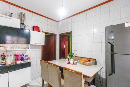 Casa à venda com 250m², 4 quartos e 6 vagas Casa à venda com 250m², 4 quartos e 6 vagasCasa 1 - cozinha