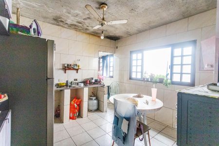 Casa à venda com 250m², 4 quartos e 6 vagas Casa à venda com 250m², 4 quartos e 6 vagasCasa 2 - cozinha