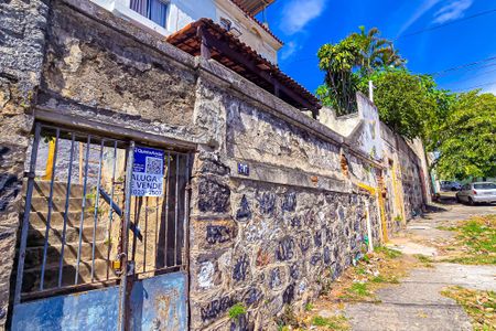 Apartamento para alugar com 60m², 1 quarto e sem vagaFachada com placa