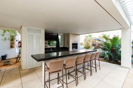 Apartamento à venda com 90m², 2 quartos e 2 vagasChurrasqueira