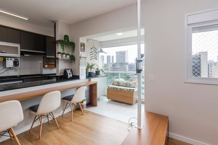 Apartamento à venda com 90m², 2 quartos e 2 vagasSala/ Cozinha