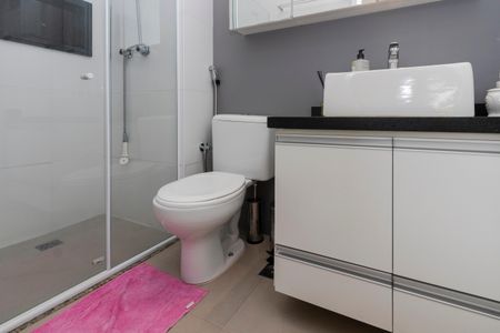 Apartamento à venda com 90m², 2 quartos e 2 vagasBanheiro da Suíte 1