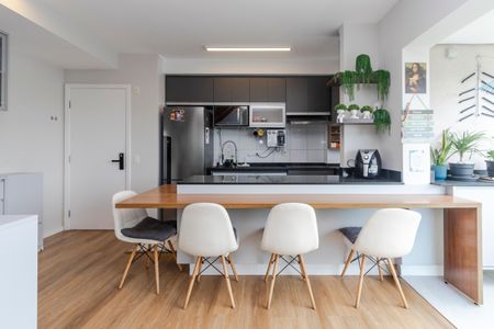 Apartamento à venda com 90m², 2 quartos e 2 vagasSala/ Cozinha