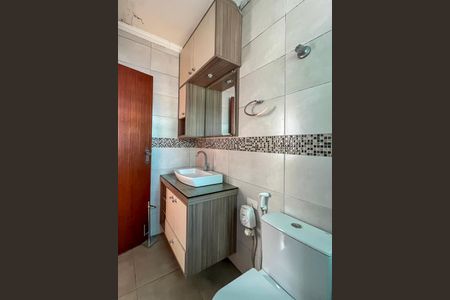 Casa à venda com 143m², 3 quartos e 2 vagasBanheiro da Suíte