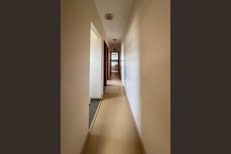 Casa à venda com 143m², 3 quartos e 2 vagasCorredor