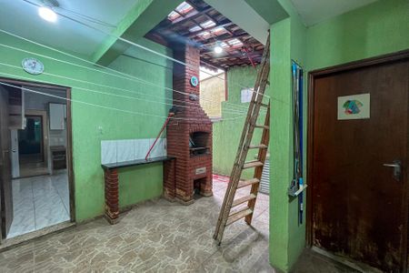 Casa à venda com 143m², 3 quartos e 2 vagasQuintal