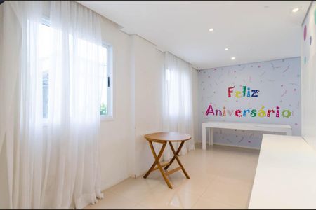 Apartamento para alugar com 78m², 2 quartos e 1 vaga Apartamento para alugar com 78m², 2 quartos e 1 vagaÁrea comum - Salão de festas infantil