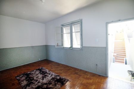 Sala de casa para alugar com 2 quartos, 90m² em Cordovil, Rio de Janeiro