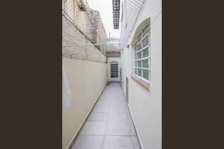 Casa à venda com 205m², 3 quartos e 2 vagasCorredor externo
