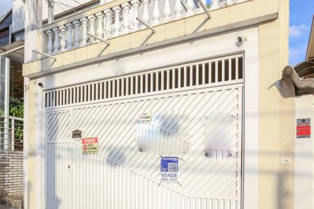 Casa à venda com 205m², 3 quartos e 2 vagasFachada