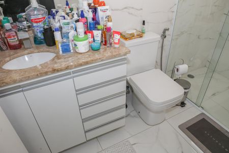 Casa à venda com 205m², 3 quartos e 2 vagasBanheiro da Suíte 2
