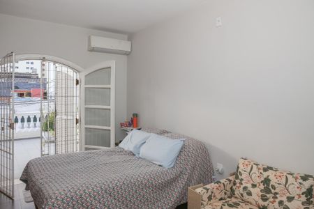 Casa à venda com 205m², 3 quartos e 2 vagasSuíte 1