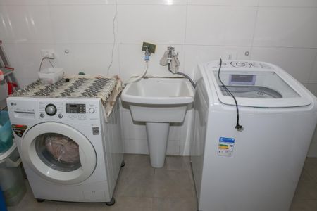 Casa à venda com 205m², 3 quartos e 2 vagasÁrea de Serviço