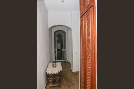 Casa à venda com 205m², 3 quartos e 2 vagasCorredor