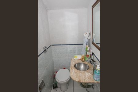 Casa à venda com 205m², 3 quartos e 2 vagasLavabo