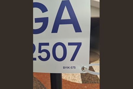 Casa para alugar com 300m², 3 quartos e 2 vagas Casa para alugar com 300m², 3 quartos e 2 vagasCód da Placa instalada (Casa 2-Fundos)