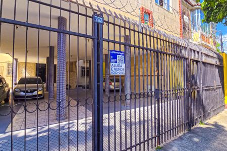 Apartamento para alugar com 72m², 2 quartos e 1 vagaFachada do Prédio com placa