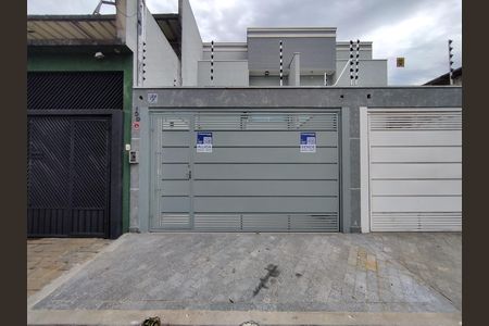Casa à venda com 123m², 3 quartos e 3 vagas Casa à venda com 123m², 3 quartos e 3 vagasFachada