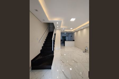 Casa à venda com 123m², 3 quartos e 3 vagas Casa à venda com 123m², 3 quartos e 3 vagasSala