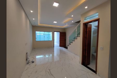 Casa à venda com 123m², 3 quartos e 3 vagas Casa à venda com 123m², 3 quartos e 3 vagasSala