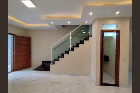 Casa à venda com 123m², 3 quartos e 3 vagas Casa à venda com 123m², 3 quartos e 3 vagasSala