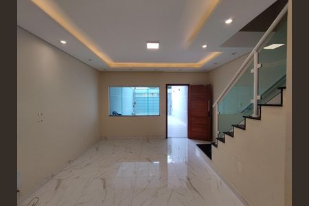 Casa à venda com 123m², 3 quartos e 3 vagas Casa à venda com 123m², 3 quartos e 3 vagasSala