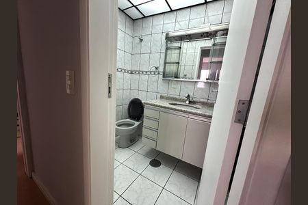Apartamento para alugar com 62m², 2 quartos e 1 vagaBanheiro