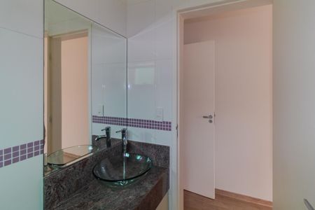 Casa à venda com 120m², 2 quartos e 2 vagasBanheiro da Suíte 2