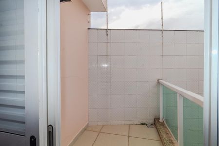 Casa à venda com 120m², 2 quartos e 2 vagasSuíte 2