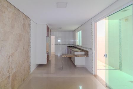 Casa à venda com 120m², 2 quartos e 2 vagasCozinha