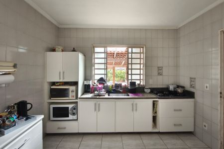 Casa à venda com 254m², 4 quartos e 4 vagasCozinha