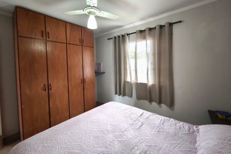 Casa à venda com 254m², 4 quartos e 4 vagasQuarto 2