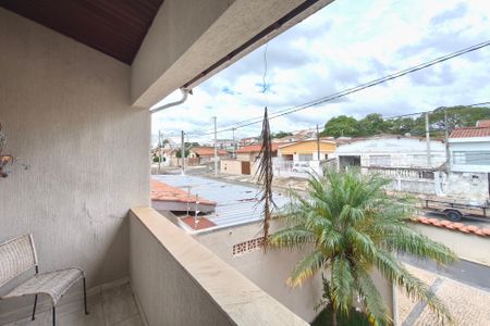 Casa à venda com 254m², 4 quartos e 4 vagasVaranda Quarto Suíte