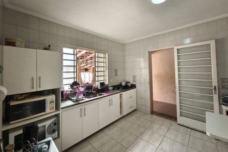 Casa à venda com 254m², 4 quartos e 4 vagasCozinha