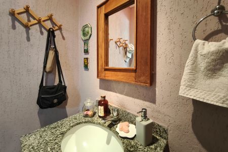 Casa à venda com 254m², 4 quartos e 4 vagasLavabo