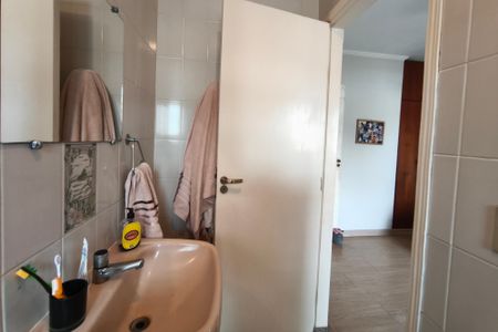 Casa à venda com 254m², 4 quartos e 4 vagasBanheiro Suíte