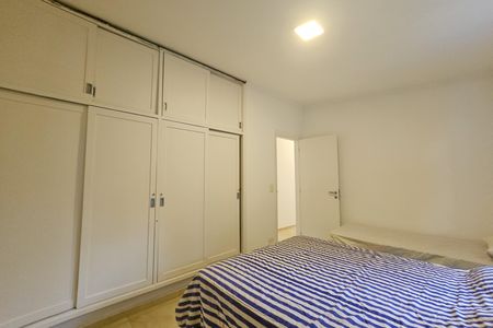 Casa para alugar com 6 quartos, 300m² em Jardim Virginia, Guarujá