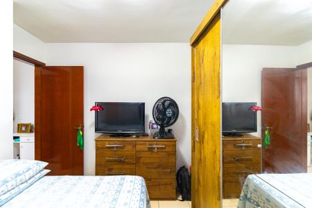 Casa à venda com 88m², 3 quartos e 2 vagasQuarto 3