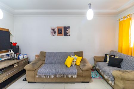 Casa à venda com 88m², 3 quartos e 2 vagasSala