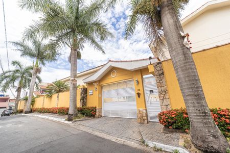 Casa de condomínio para alugar com 88m², 2 quartos e 1 vaga Casa de condomínio para alugar com 88m², 2 quartos e 1 vagaFachada