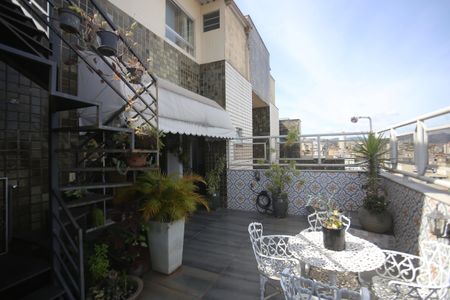 Apartamento à venda com 200m², 4 quartos e 2 vagasCobertura