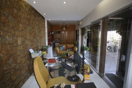 Apartamento à venda com 200m², 4 quartos e 2 vagasCobertura
