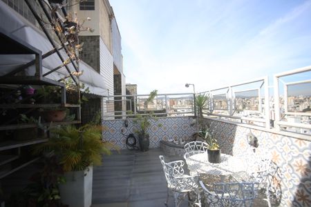 Apartamento à venda com 200m², 4 quartos e 2 vagasCobertura