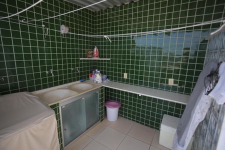 Apartamento à venda com 200m², 4 quartos e 2 vagasArea de serviço