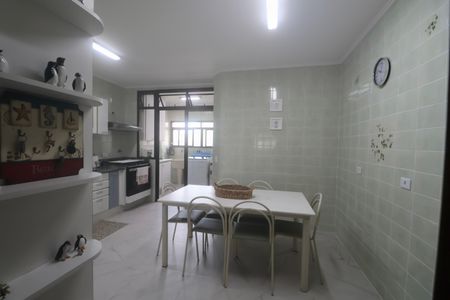 Apartamento para alugar com 130m², 4 quartos e 1 vagaCozinha